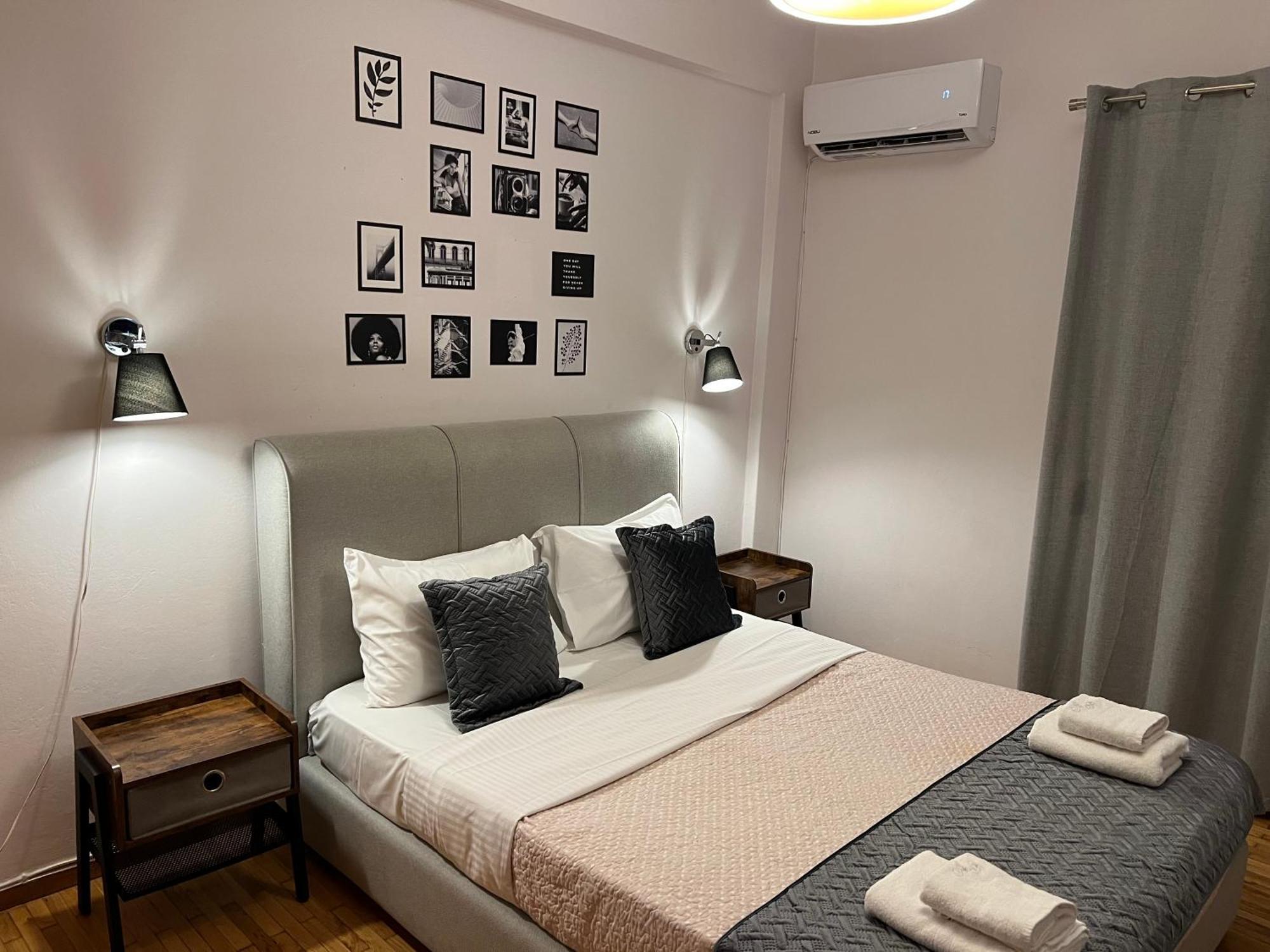 Stylish And Comfortable Apartment เอเธนส์ ภายนอก รูปภาพ
